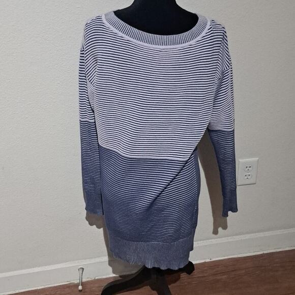 ANTHROPOLOGIE Daily Practice xs stretch sweater - Picture 2 of 4